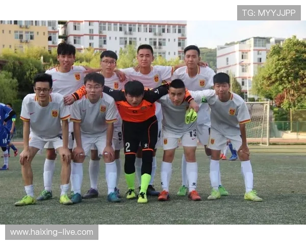 中国足球明星郭峰荣归江西助力地方足球发展再创辉煌