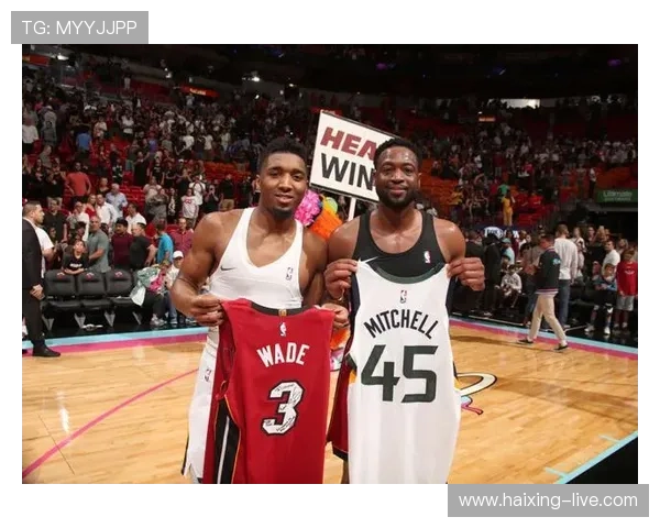 韦德与足球球星的跨界互动与体育世界的精彩碰撞 韦德与足球球星的跨界互动与体育世界的精彩碰撞